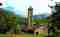 Imagen de una iglesia con su campanario en la zona de la Vall de Boí